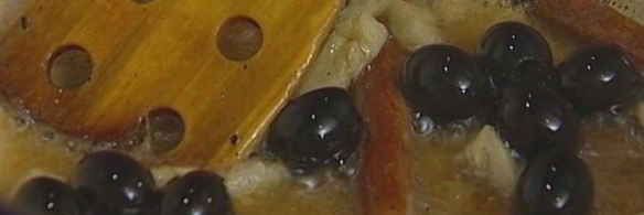 перепелки в белом вине с корицей и фасолью