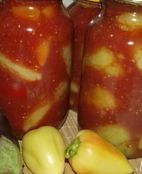 Перец фаршированный баклажанами в томате