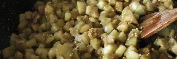 перец фаршированный баклажанами в томате