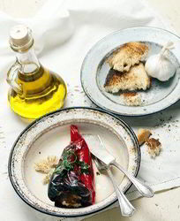 Перцы, фаршированные проволоне с майораном