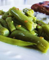 Стручковая фасоль с кунжутом