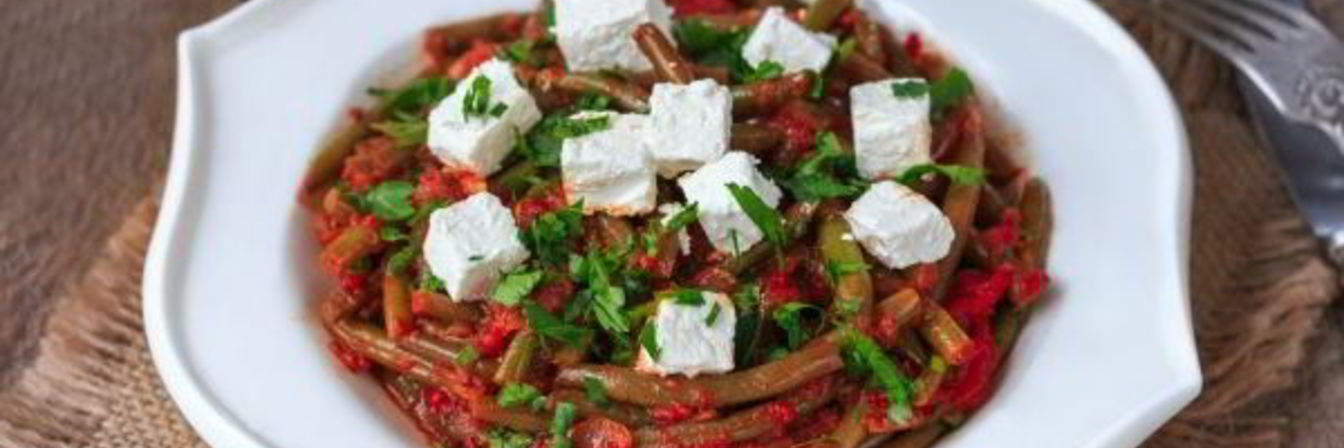 Стручковая фасоль в томатном соусе