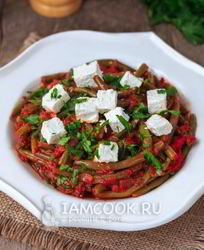 Стручковая фасоль в томатном соусе