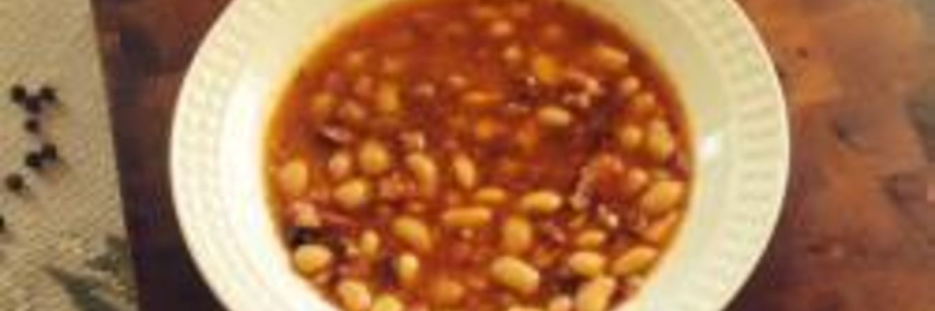 Тушеная фасоль по-польски