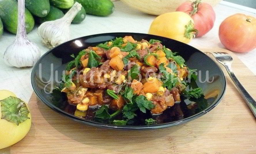 Рецепт тушеной фасоли с овощами в томатном соусе