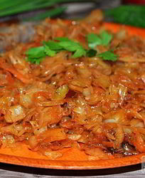 Тушеная капуста на гарнир