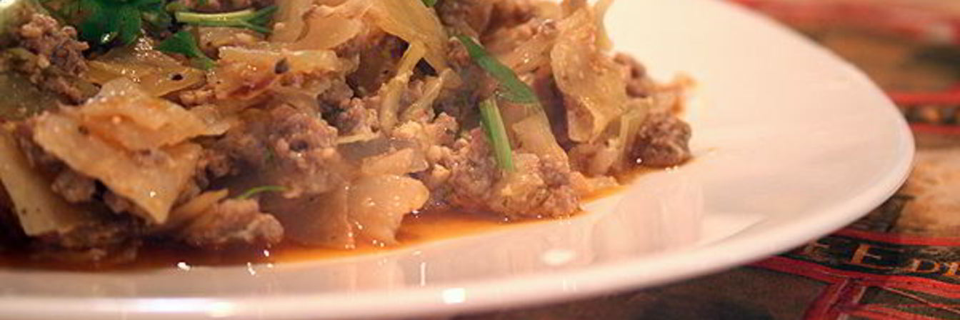 Тушеная капуста под соусом