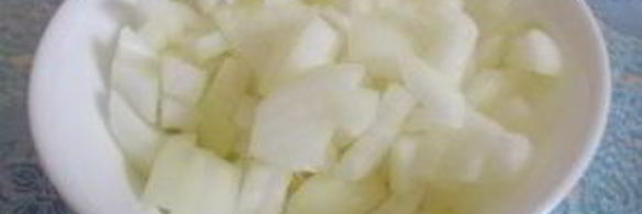 тушеная капуста с кабачком и курицей