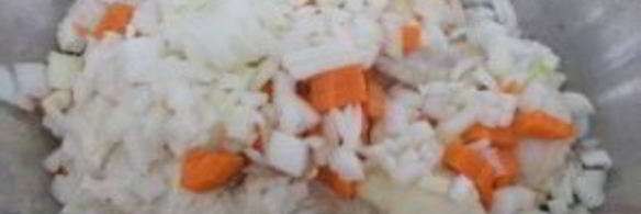 тушеная капуста с кабачком и курицей