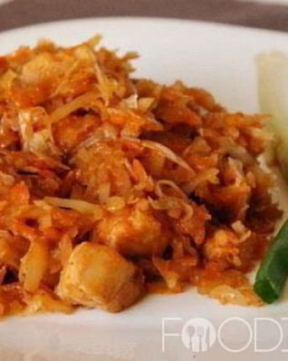 Тушеная капуста с курицей
