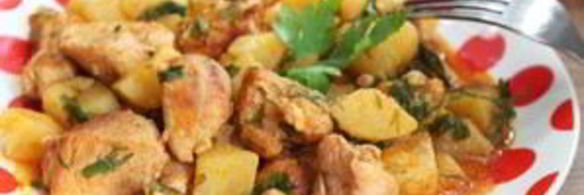 тушеная картошка со свининой на сковороде