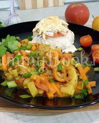 Тушеные кабачки с овощами