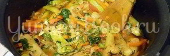 тушеные кабачки с овощами