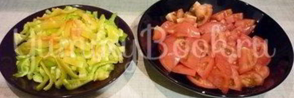 тушеные кабачки с овощами