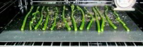 зеленая спаржа в духовке