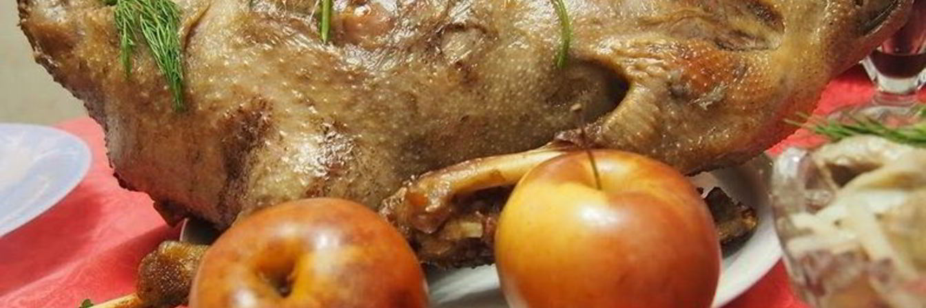 Гусь с гречкой, грибами и печенью