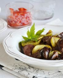 Куриная печень с кабачками в духовке