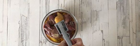 куриная печень с кабачками в духовке