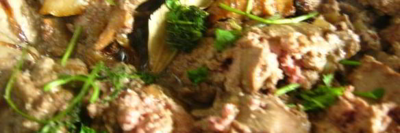 куриная печень с лисичками в сметанном соусе