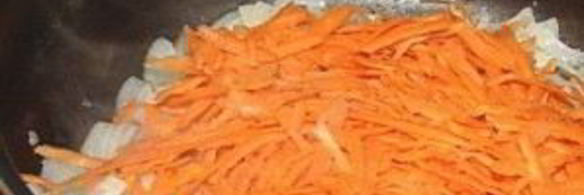 куриная печень с луком и морковью