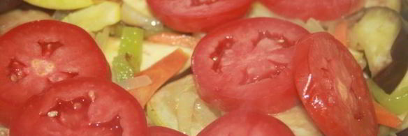 куриная печень с овощами в сметанном соусе