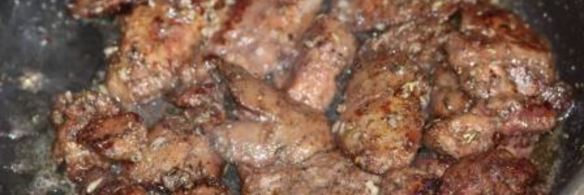 куриная печень тушеная по-итальянски с апельсином