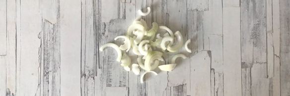 куриная печень в духовке запеченная с луком и чесноком