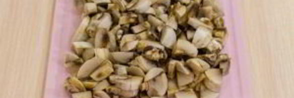 куриная печень, жаренная с грибами и гречкой