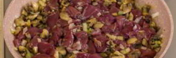 куриная печень, жаренная с грибами и гречкой