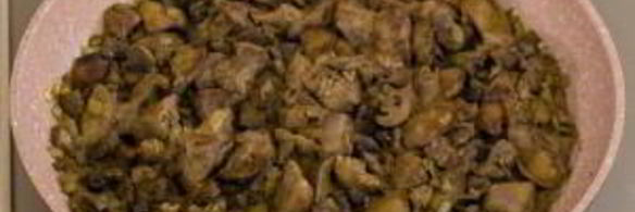 куриная печень, жаренная с грибами и гречкой