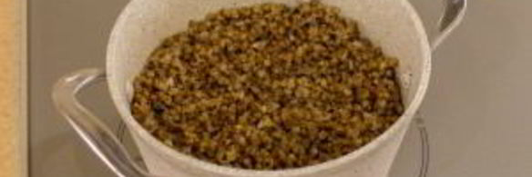 куриная печень, жаренная с грибами и гречкой