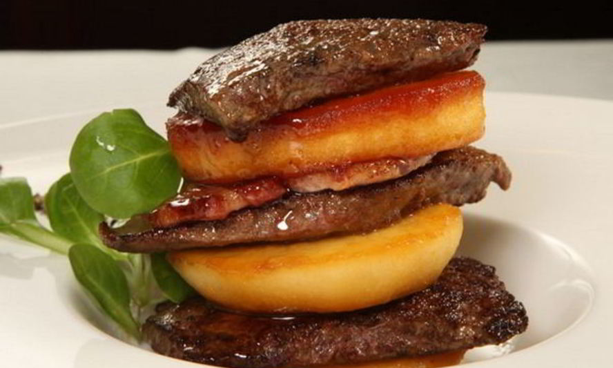 Рецепт нежной телячьей печени с яблоками