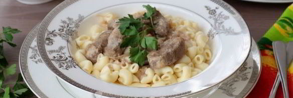 печень говяжья, тушеная в сметане