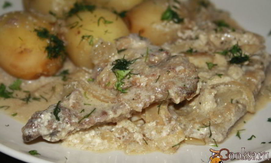 Рецепт печени нежность в сметанно-луковом соусе