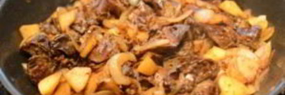 печень с луком и яблоками