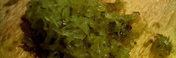 печень с морковью и солеными огурцами