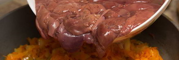 печень с овощами