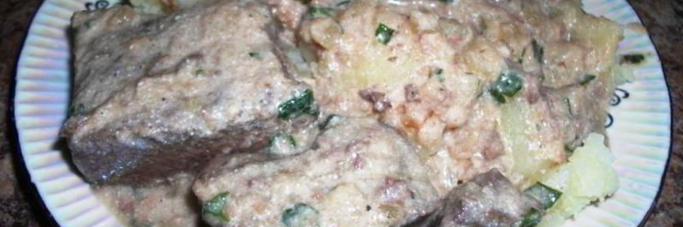 Печень свиная в соусе на сливках