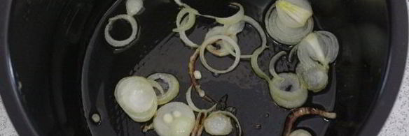 печень тушеная в сметане в мультиварке