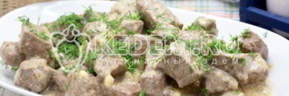 печень тушеная в сметане