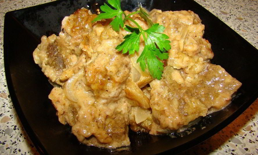 Рецепт печени, тушенной в сливках