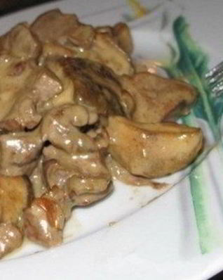 Печень в соусе из йогурта и плавленого сырка