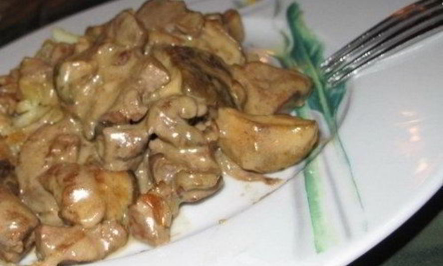 Рецепт печени в соусе из йогурта и плавленого сырка