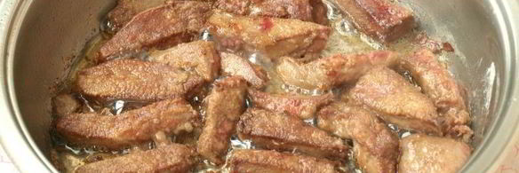 свиная печень в сметанно-томатном соусе