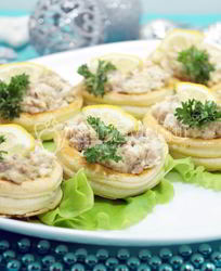 Волованы с печенью трески