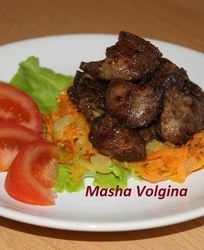 Жареная куриная печень с сердечками