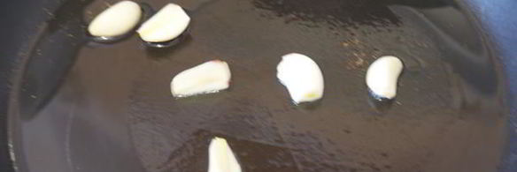 жареная куриная печень с сердечками