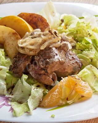 Жареная на сковороде утиная печень