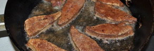 жареная печень с пикантным соусом