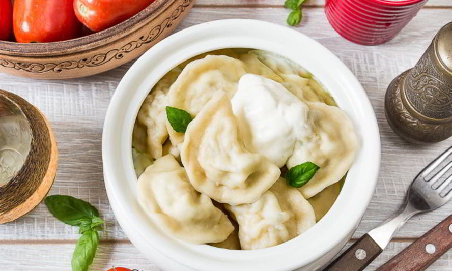 Рецепт домашних пельменей с курицей и копченой грудинкой